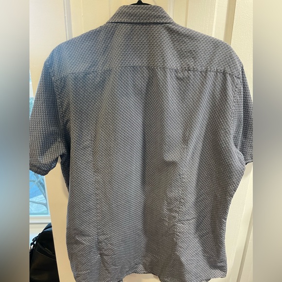 Hugo Boss short sleeve button down shirt - Picture 5 of 6